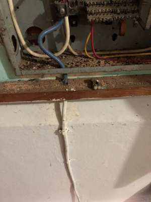 Foto 030 — Instalación eléctrica