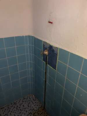 Foto 048 — Baños