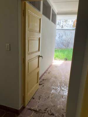 Foto 328 — Puertas, ventanas y herrería