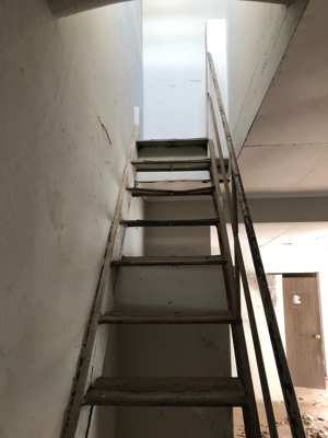 Foto 351 — Escaleras
