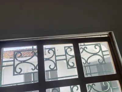 Foto 408 — Puertas, ventanas y herrería