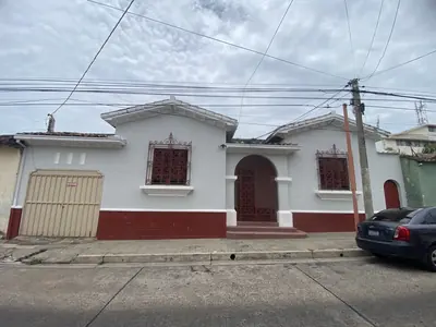 Foto 427 — Fachadas y patios
